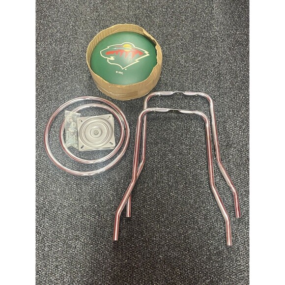 25" L8C3C - Chrome Minnesota Wild Swivel Bar Stool with 2.5" Ribbed Accent Ring - Picture 8 of 12